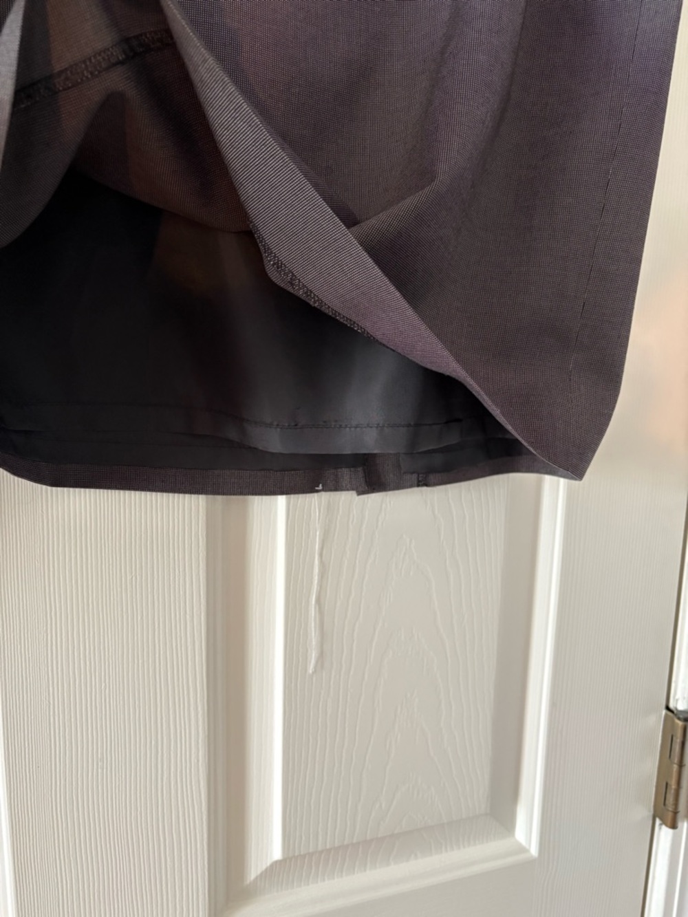 Ann Taylor Women’s Dark Gray Two-Piece Skirt Suit Jacket Set Sz 6 - Picture 4 of 5